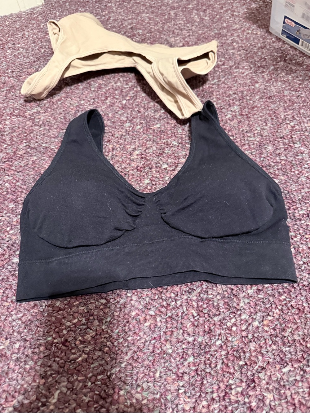 Everyday Wireless Comfort Bra - Nude and Black - Picture 4 of 5